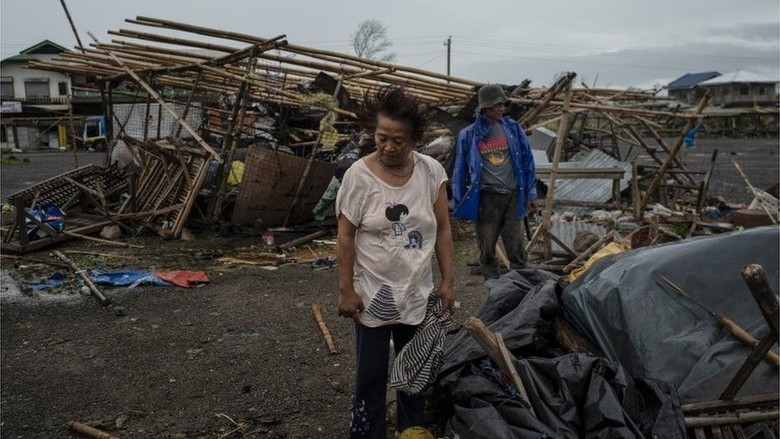 Tewaskan 14 Orang di Filipina, Topan Mangkhut Bergerak ke Hong Kong Tewaskan 14 Orang di Filipina, Topan Mangkhut Bergerak ke Hong Kong