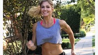 Untuk meningkatkan stamina, Torrie memilih olahraga berlari. (Instagram/torriewilson)