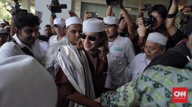 Jalan Pedang Dakwah Ala Habib Bahar bin Smith