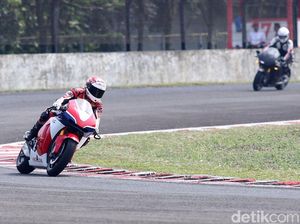 Tunggangi Motor Marquez Versi Jalan Raya, Ini Kata Pebalap
