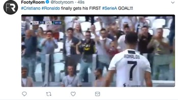 Ronaldo membuka keran golnya bersama Juventus saat menjebol gawang Sassuolo di menit ke-50. Itulah gol pertamanya bersama Bianconeri. (Foto: Twitter)