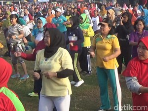 Begini Cara Ribuan Warga Jombang Rayakan Kesuksesan Asian Games