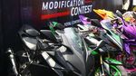Adu Ganteng Honda CBR