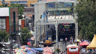 Proyek Skybridge Tanah Abang Terus Dikebut