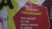 Nah typo yang ini nggak kalah kocak. Bukan ditulis Lemon Tea tapi malah Lemonti. Saat disebutkan memang terdengar sama ya. Foto: Istimewa