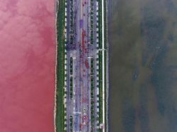 Pulau Hati, Liukan Jalan Tol, dan Foto Unik Lain dari Udara