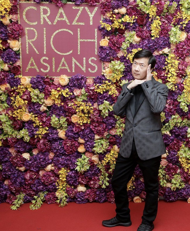 Aktor Ken Jeong kuliah di Duke University dan meraih gelar doktor di bidang medis. Dia lalu melanjutkan kuliah di University of North Carolina sambil mengejar karier sebagai komedian. Foto: Dok. Twitter/kenjeong