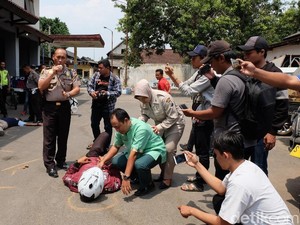 Ratusan Warga Bojonegoro Siap Bantu Korban Kecelakaan Lalu Lintas