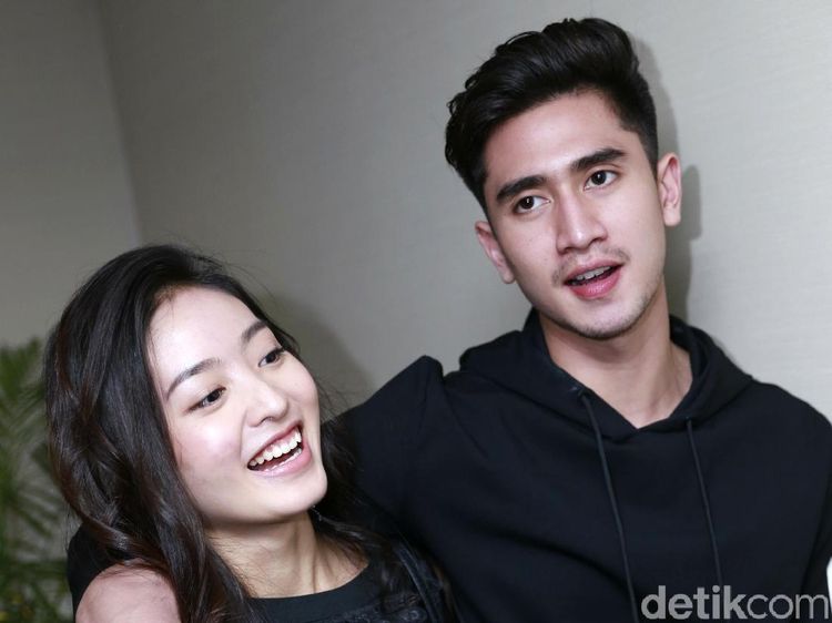 Seleb-Seleb yang Dituding Pakai Produk KW