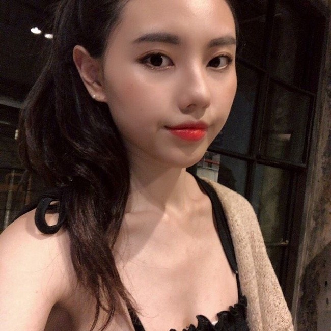 Berhasil turunkan setengah dari bobot tubuhnya, Jini pun tampil menakjubkan. (Foto: Facebook)