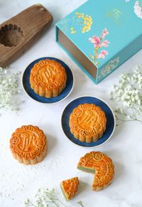 Kue Bulan Klasik dengan Aneka Isian Bisa Dipesan di Sini