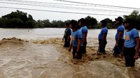 Korban tewas akibat topan Mangkhut di Filipina bertambah menjadi 59 orang. Otoritas Filipina memulai proses pemulihan dan penghitungan dampak kerusakan usai topan Mangkhut bergerak ke wilayah Hong Kong dan China. Social Media/Aquino Lord/via Reuters.