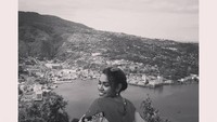 Mau menikmati keindahan Kota Jayapura? Traveler bisa coba berkunjung ke Puncak Jayapura. (ellenrachell/Instagram)