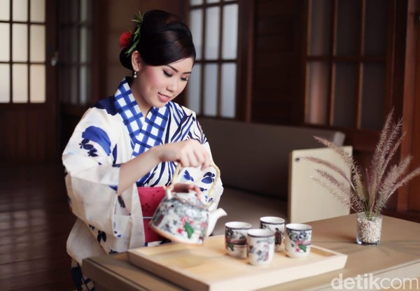 Traveler bisa mengenakan Kimono, baju khas Jepang biasa dikenal dengan nama Yukata. (Dok. The Onsen Hot Spring Resort Batu)