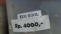 Begini jadinya kalau bingung huruf mana yang harusnya ada dua. Itu harusnya huruf G dan L yang ada dua. Kalau Eeg dibacanya bagaimana ya? Foto: Istimewa