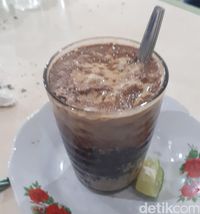 Tambah Stamina dengan Nyeruput Teh Telor Pinang Muda ala Pekanbaru Ini