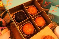 Kue Bulan Klasik dengan Aneka Isian Bisa Dipesan di Sini