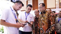 Aplikasi Logistik PT Pelni selain memudahkan para pemilik barang yang ingin mengirim barangnya menggunakan jalur kapal, juga dapat melacak posisi barang yang dikirimkan. Foto: dok. Pelni