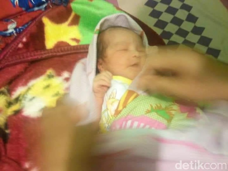 Sesosok Bayi  Perempuan Dibuang di  Toko  Milik Warga Malang 