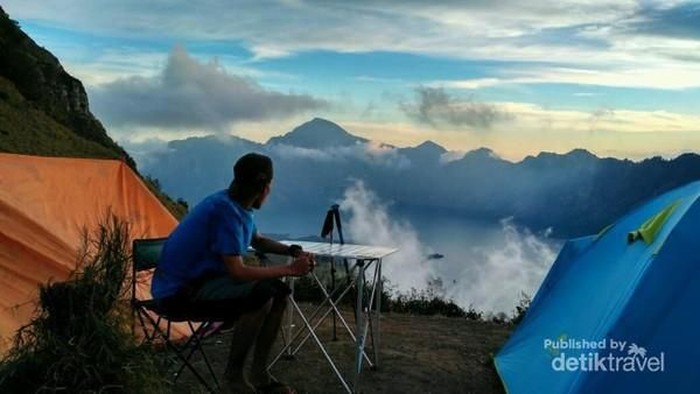 Pengusaha Wisata Minta Gunung Rinjani Segera Dibuka
