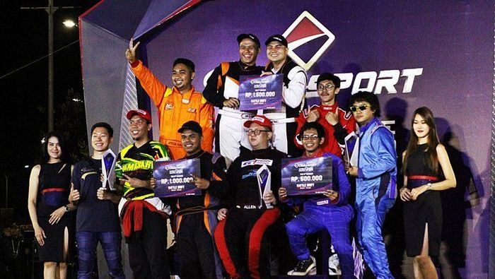 ABM Motorsport meraih dua trofi di kemurnas Battle Drift (dok.ABM Motorsport) ABM Motorsport meraih dua trofi di kemurnas Battle Drift (dok.ABM Motorsport)