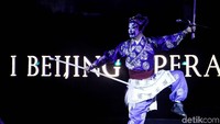 Chu Lanlan adalah Professor of Beijing Opera Art Vocational Collage dan Head of Lanxin Theater of New Beijing Opera.