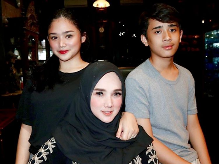 Mulan Jameela Ngaku Punya 5 Anak, Siapa Saja?