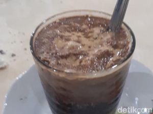 Slurpp! Gurih Creamy Racikan Teh Talua Khas Sumatera Barat