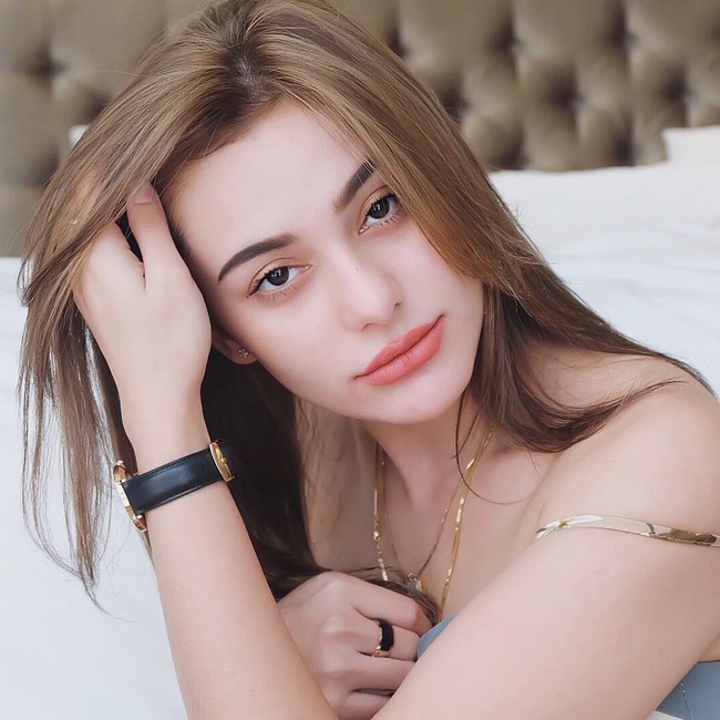 Dirinya merasa bersyukur memiliki paras cantik dengan tubuh yang proposional.  Foto: Instagram