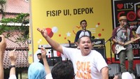 Alumni FISIP UI itu pun memerankan tokoh H. Sulam di sinetron Tukang Bubur Naik Haji. Dok. Instagram