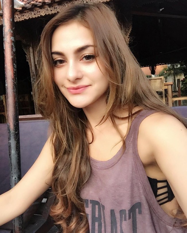 Ia kerap memamerkan hasil foto dirinya dengan berbagai pose di Instagram pribadinya. Foto: Instagram