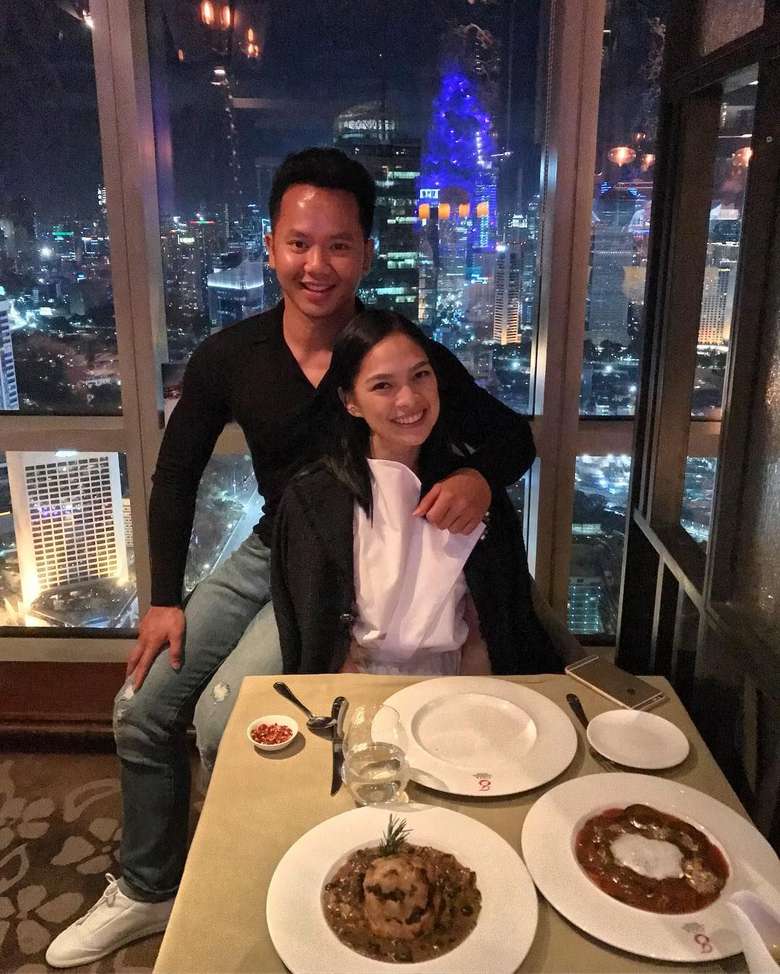 570+ Gambar Romantis Makan Berdua Terbaru
