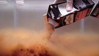 Buka Makanan dalam Air, 'Wet Unboxing' Jadi Tren Terbaru di YouTube