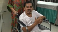 Selanjutnya diketahui bahwa Mat Solar terkena stroke dan menjalani berbagai pengobatan. Dok. Instagram