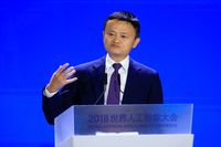 Punya Wajah Mirip Jack Ma, Pemilik Toko Kelontong Ini Jadi Sorotan Netizen