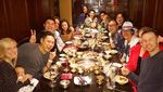 Tampannya Henry Golding Crazy Rich Asians, Saat Makan Chilli Crab