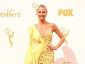 10 Selebriti Ini Pernah Pakai Gaun Norak ke Emmy Awards