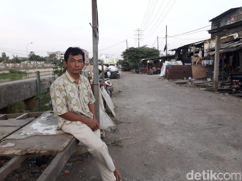 Cerita Ketua RT di Bekasi Tegur WNA yang Ukur Tanah Cerita Ketua RT di Bekasi Tegur WNA yang Ukur Tanah
