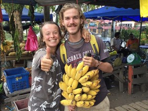 Begini Penampilan Orang-orang yang Cuma Makan Buah Selama Bertahun-tahun