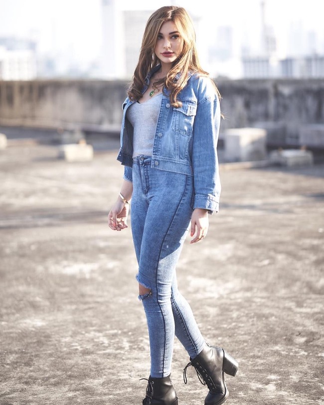 Sosoknya sempat menjadi perbincangan publik setelah menggugat sang suami yang merupakan aktor Aliff Alli. Foto: Instagram