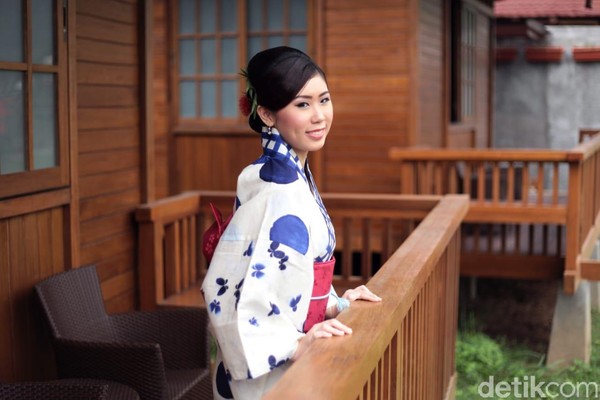 Yukata dibandrol dengan harga yang sangat murah untuk sekali sewa, bagi wanita biaya sewa sebesar Rp 150 ribu per orang, pria dan anak-anak seharga Rp 100 ribu saja. (Dok. The Onsen Hot Spring Resort Batu) Yukata dibandrol dengan harga yang sangat murah untuk sekali sewa, bagi wanita biaya sewa sebesar Rp 150 ribu per orang, pria dan anak-anak seharga Rp 100 ribu saja. (Dok. The Onsen Hot Spring Resort Batu)