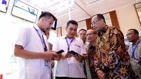 Kecanggihan Aplikasi Logistik ini dipamerkan langsung kepada Menteri Perhubungan RI Budi Karya Sumadi saat mengunjungi  stan PT Pelni (Persero) di Pameran Indo Trans 2018, Jakarta, Senin (17/9). Foto: dok. Pelni