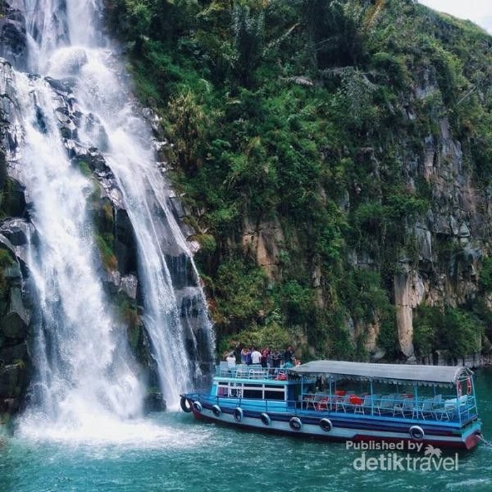 Air Terjun Binagalom atau Situmurun di Danau Toba