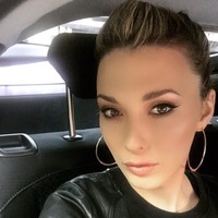 Dia menjalani dua tahun hukuman penjara. Paris berusaha bangkit dengan masuk ke perguruan tinggi. Saat itu dia sudah hidup sebagai wanita.  Foto: Instagram ( @paris.lees)