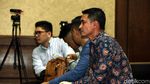 Zumi Zola Jalani Sidang di Tipikor