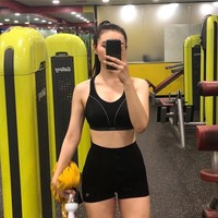 Selanjutnya adalah rajin melakukan latihan dan olahraga. Sulit mengubah kebiasaannya yang malas untuk berolahraga, biasanya Jini mencoba untuk lebih sering naik tangga, turun bus di satu pemberhentian sebelum lokasi sebenarnya, dan kemudian jalan kaki menuju rumah. (Foto: Facebook)