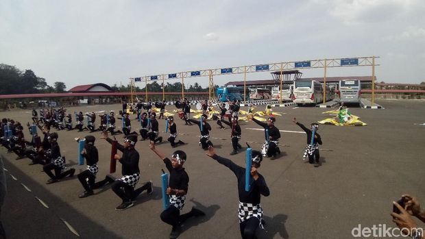 Acara seremoni pembukaan Terminal Jatijajar