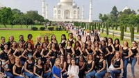 Face of Beauty Internasional 2018 diadakan di New Delhi pada tanggal 7-17 September ini. Ellen dan kontestan lainnya mampir ke Taj Mahal lho! (ellenrachell/Instagram)