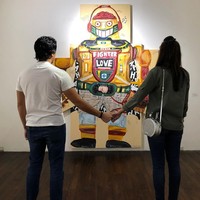 Saat masih bersama, Reino Barack dan Luna Maya sempat menghadiri pameran seni. Luna pun terlihat membawa tas terbaru dari Louis Vuitton yaitu seri Petite Boite Chapeau yang dijual seharga US$ 4.250 atau sekitar Rp 63 jutaan. Foto: Instagram