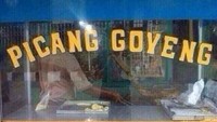 Ini sih kayaknya sengaja dibuat typo. Bang beyi picang goyeng lima libu. Foto: Istimewa